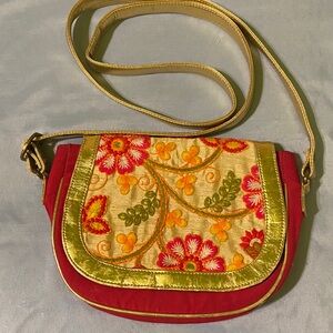 POTLI’S Embroidered Crossbody Bag